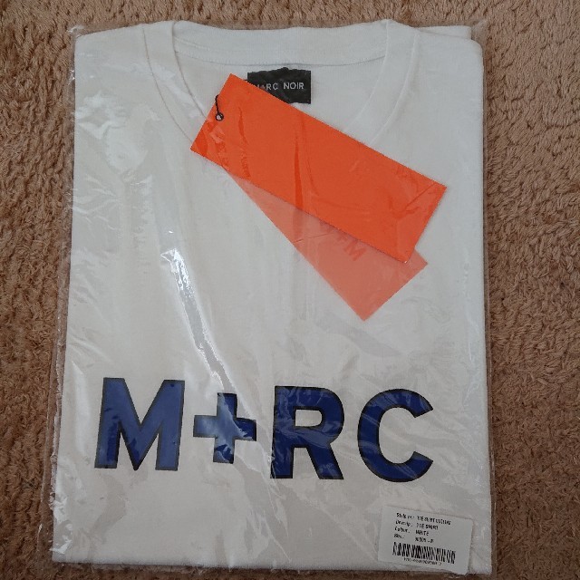 M+RC White Tee Shirt Outline