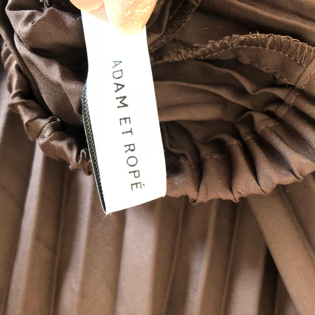 Adam et Rope'(アダムエロぺ)の１０日まで限定値下げ★プリーツスカート brown レディースのスカート(ロングスカート)の商品写真