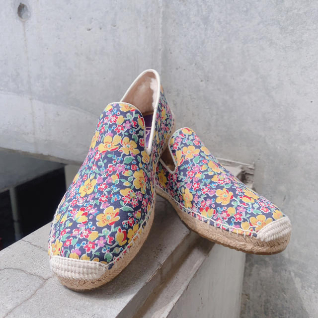 UGG(アグ)のUGG SANDRINNE LIBERTY レディースの靴/シューズ(その他)の商品写真