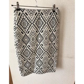 ザラ(ZARA)のZARAスカート(ひざ丈スカート)