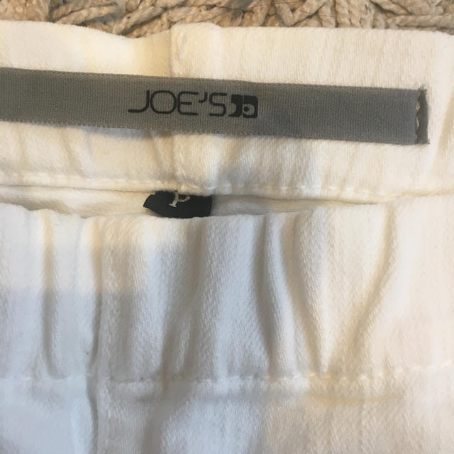 JOE’S JEANS(ジョーズジーンズ)の新品 Joe'sの ダメージ ホワイト レギンスパンツ レディースのパンツ(カジュアルパンツ)の商品写真