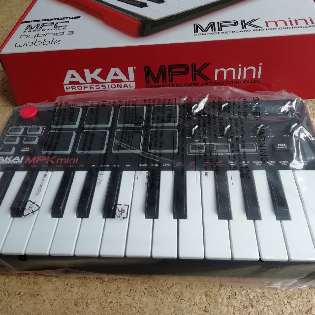 AKAI MPK mini MK2 美品 楽器のDTM/DAW(MIDIコントローラー)の商品写真