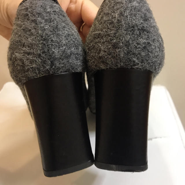 Balenciaga(バレンシアガ)のバレンシアガ グレーフェルト  パンプス レディースの靴/シューズ(ハイヒール/パンプス)の商品写真