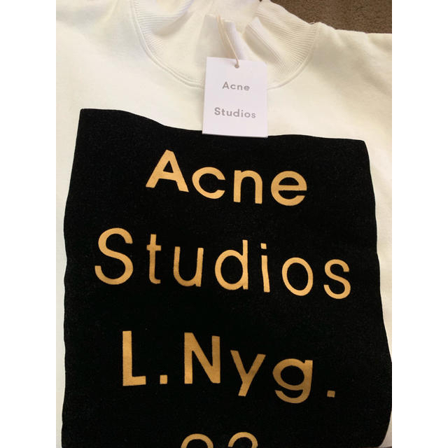 ACNE(アクネ)のACNE ロゴスウェット 新品タグ付 レディースのトップス(トレーナー/スウェット)の商品写真