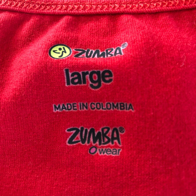 Zumba(ズンバ)のZUMBA トップス スポーツ/アウトドアのトレーニング/エクササイズ(トレーニング用品)の商品写真