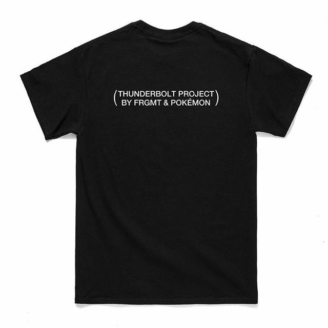 FRAGMENT(フラグメント)のTHUNDERBOLT PROJECT FRGMT POKEMON ピカチュウ メンズのトップス(Tシャツ/カットソー(半袖/袖なし))の商品写真