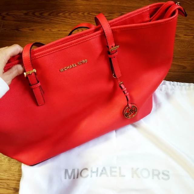 Michael Kors(マイケルコース)のまみこ様用　MICHAEL KORS　トートバッグ　A4対応 レディースのバッグ(トートバッグ)の商品写真