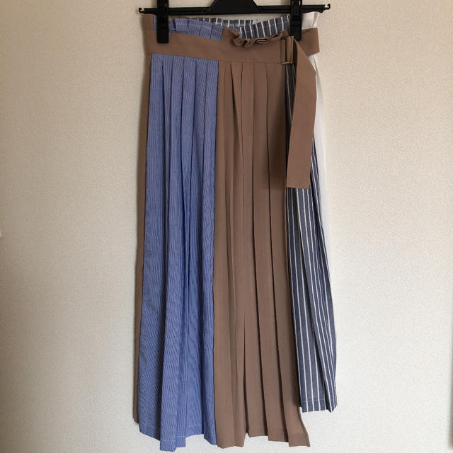 REDYAZEL(レディアゼル)のレディアゼル プリーツ切替巻きスカート レディースのスカート(ロングスカート)の商品写真
