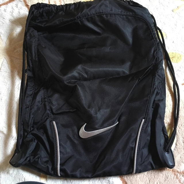 NIKE(ナイキ)のナイキのナップサック スポーツ/アウトドアのランニング(その他)の商品写真