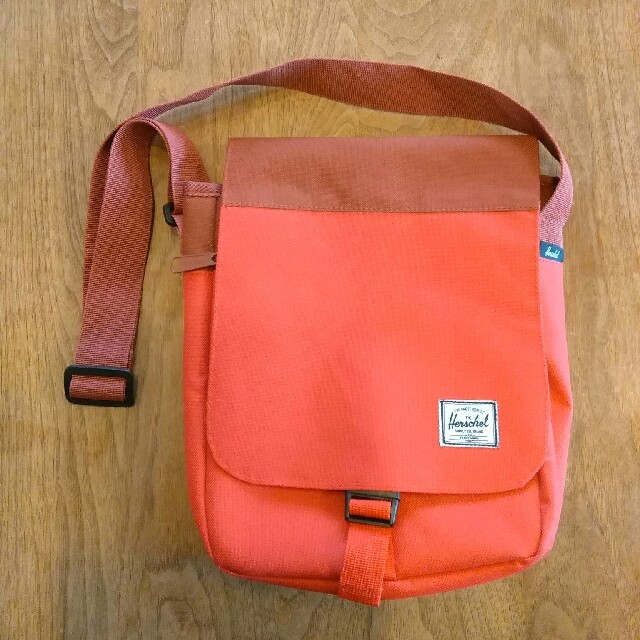 HERSCHEL(ハーシェル)のHERSCHEL  メッセンジャーバック レディースのバッグ(メッセンジャーバッグ)の商品写真