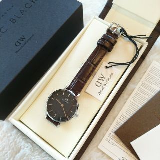 ダニエルウェリントン(Daniel Wellington)の【新品未使用】ダニエルウェリントン28㎜ブラック×シルバー×ブラウン型押しベルト(腕時計)