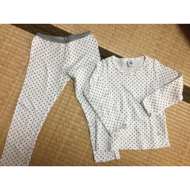 PETIT BATEAU(プチバトー)のプチバトーの長袖パジャマ キッズ/ベビー/マタニティのキッズ服女の子用(90cm~)(パジャマ)の商品写真