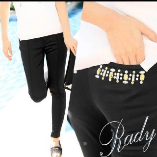 レディー(Rady)のRady♡ビジューバレンシアサテンスキニー(スキニーパンツ)