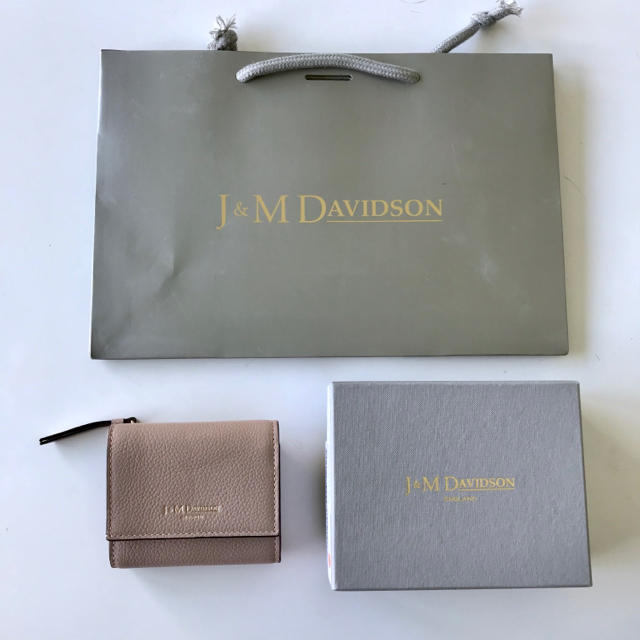 J&M DAVIDSON(ジェイアンドエムデヴィッドソン)のsaku様専用【J&M Davidson】ミニ財布 ピンクベージュ ビスク  レディースのファッション小物(財布)の商品写真