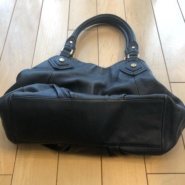 MARC BY MARC JACOBS(マークバイマークジェイコブス)のマークバイマークジェイコブス レザー2WAYバッグ 黒 レディースのバッグ(トートバッグ)の商品写真