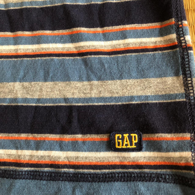 GAP Kids(ギャップキッズ)のGAP ボーダーカットソー キッズ/ベビー/マタニティのキッズ服男の子用(90cm~)(Tシャツ/カットソー)の商品写真