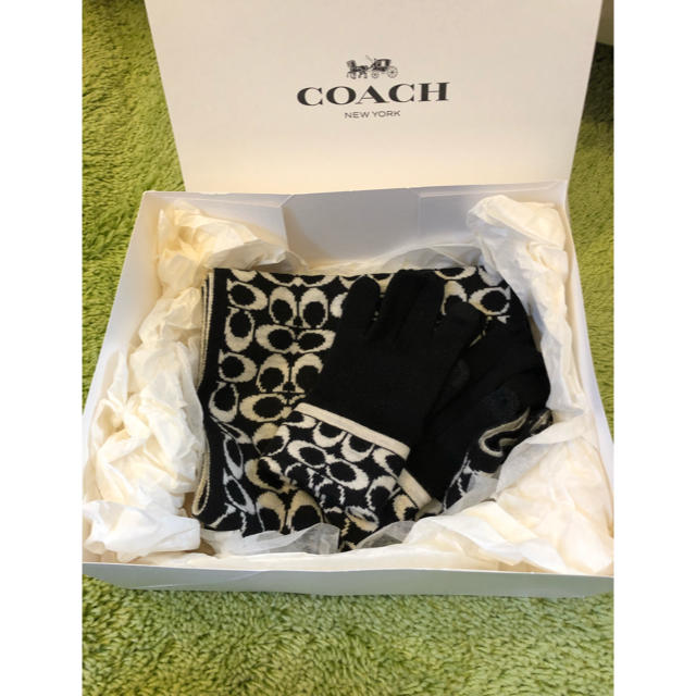 COACH(コーチ)のCOACHI マフラー&手袋セット レディースのファッション小物(マフラー/ショール)の商品写真