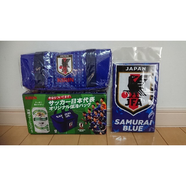 キリン(キリン)のSAMURAI BLUE キリン サッカー日本代表 保冷バッグ＋ランチクロス スポーツ/アウトドアのサッカー/フットサル(応援グッズ)の商品写真