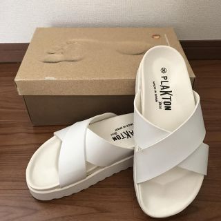 スピックアンドスパン(Spick & Span)の新品★Spick & Span購入★ PLAKTONホワイトサンダル サイズ36(サンダル)