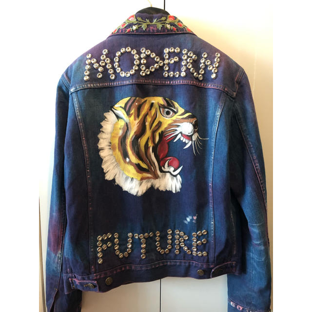 GUCCI☆新品タグ付き☆スタッズ&刺繍デニムジャケット Gジャン GUCCI☆新品タグ付き☆スタッズ&刺繍デニムジャケット Gジャン
