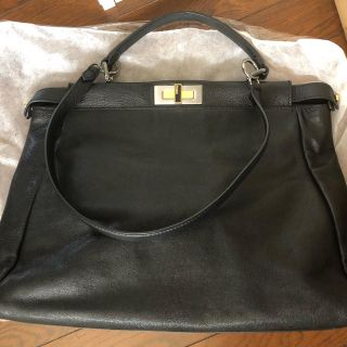 フェンディ(FENDI)のフェンディ ピーカブー ラージサイズ 黒  美品(ハンドバッグ)