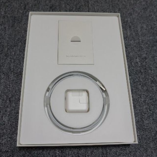 Apple(アップル)のiPad Pro 12.9 Wi-Fiモデル 128GB（中古品）【送料無料】 スマホ/家電/カメラのPC/タブレット(タブレット)の商品写真