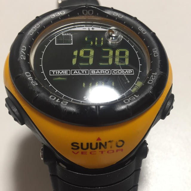 SUUNTO(スント)の廃盤 希少★ SUUNTO VECTOR イエロー メンズの時計(腕時計(デジタル))の商品写真