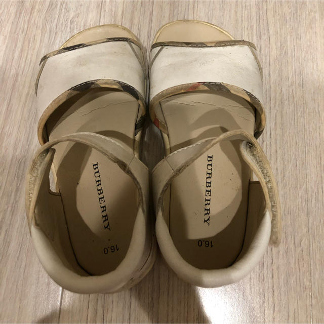 BURBERRY(バーバリー)のゆみちぃ様専用 キッズ/ベビー/マタニティのキッズ靴/シューズ(15cm~)(サンダル)の商品写真