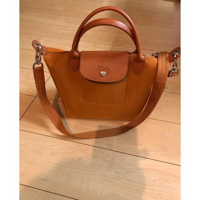 美品 LONGCHAMP ロンシャン プリアージュ ネオ Ｓ オレンジオープンポケット×1重量