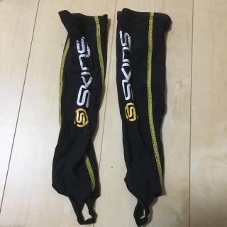 スキンズ(SKINS)のSKINS ふくらはぎ(トレーニング用品)