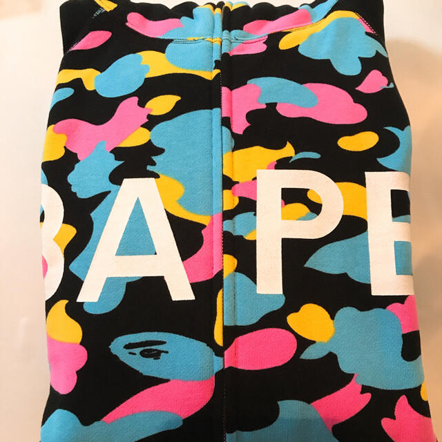 A BATHING APE(アベイシングエイプ)の★値下げ☆BAPE☆パーカー☆未使用☆アベイシングエイプ☆ メンズのトップス(パーカー)の商品写真