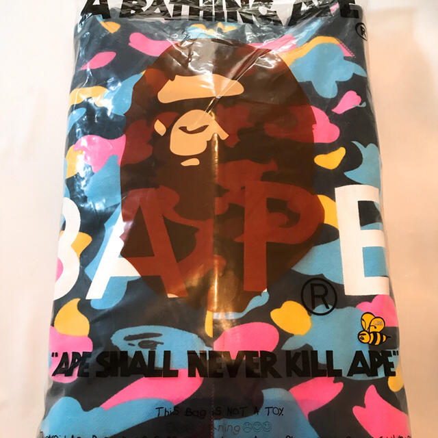 A BATHING APE(アベイシングエイプ)の★値下げ☆BAPE☆パーカー☆未使用☆アベイシングエイプ☆ メンズのトップス(パーカー)の商品写真