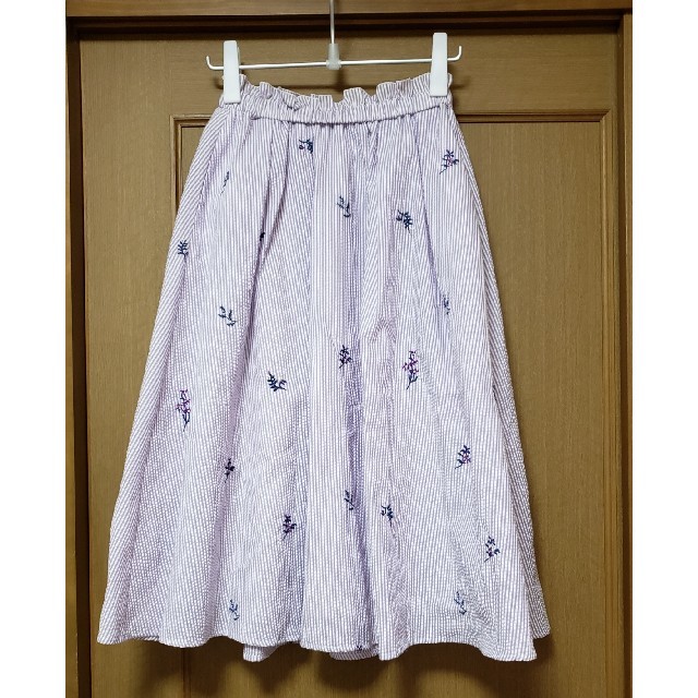 STRAWBERRY-FIELDS(ストロベリーフィールズ)の2018SS　StrawberryFields 新品タグ付き　ロングスカート レディースのスカート(ロングスカート)の商品写真