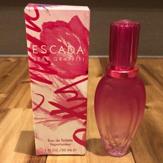 エスカーダ(ESCADA)の【AKI様専用】エスカーダ セクシーグラフィティ EDT SP 30ml(香水(女性用))