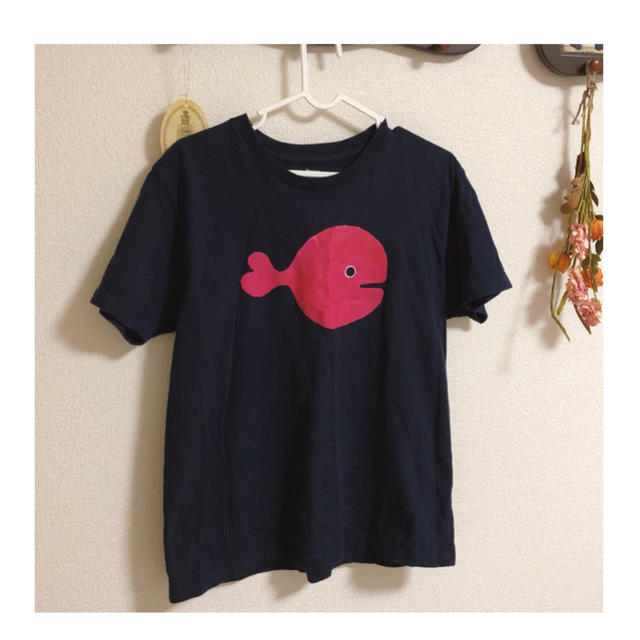Kastane(カスタネ)の金魚が逃げた絵本 Tシャツ メンズのトップス(Tシャツ/カットソー(半袖/袖なし))の商品写真