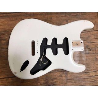 MJT ストラトボディ 超軽量アルダーの通販 by shop|ラクマ