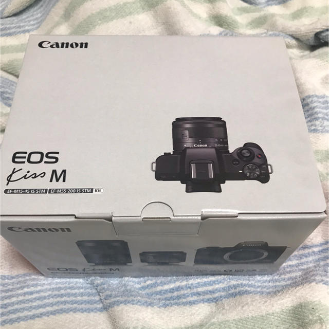 2022超人気 Canon - 新品未使用品 Canon EOS kiss M ダブルズーム