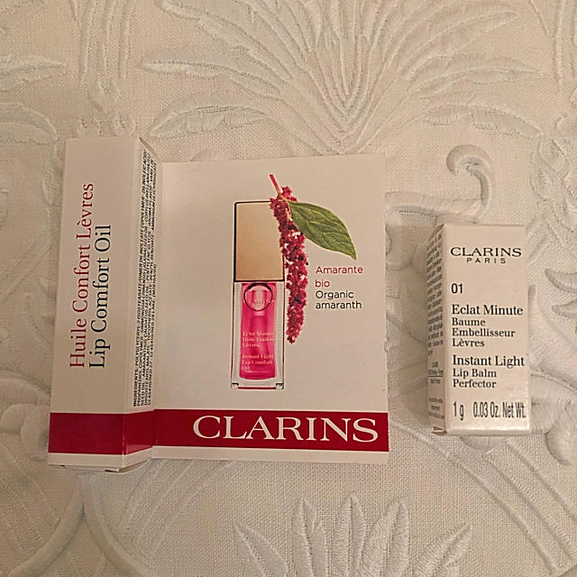 CLARINS(クラランス)のクラランス コンフォートリップオイル04&リップバームパーフェクター01 コスメ/美容のベースメイク/化粧品(リップグロス)の商品写真