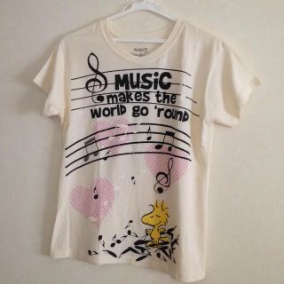 ウッドストック Tシャツ (アイボリー) スヌーピー(Tシャツ(半袖/袖なし))