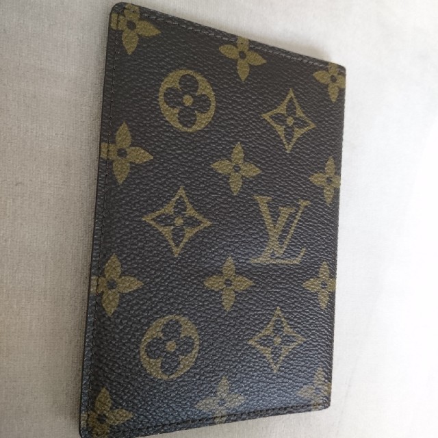 LOUIS VUITTON(ルイヴィトン)のルイヴィトン　パスポートケース レディースのファッション小物(パスケース/IDカードホルダー)の商品写真