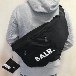 BALR. オーバーサイズボディバッグ balr 新品正規品