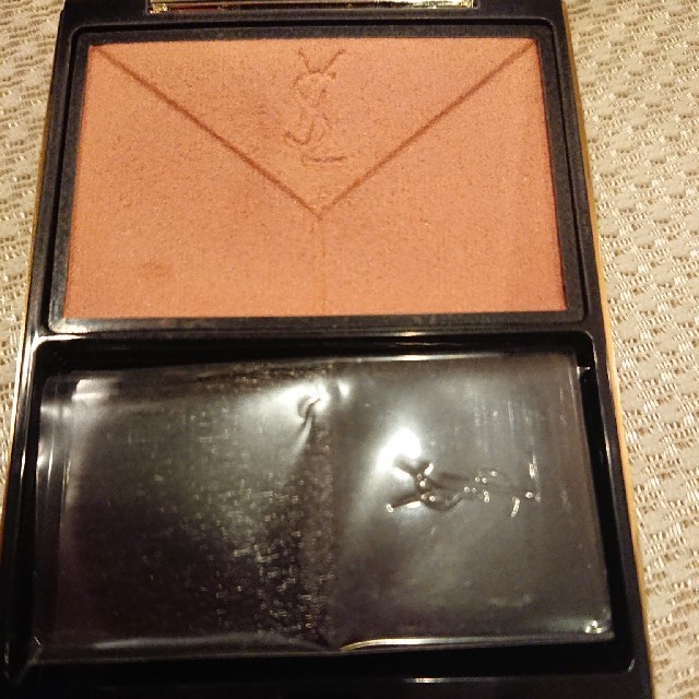 Yves Saint Laurent Beaute(イヴサンローランボーテ)の【Rich様専用】 コスメ/美容のベースメイク/化粧品(チーク)の商品写真