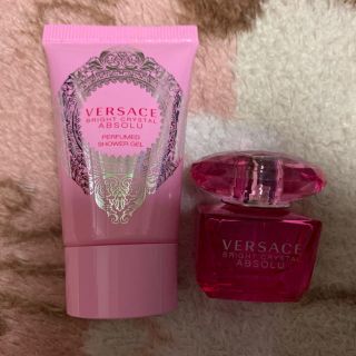 ヴェルサーチ(VERSACE)の新品💕 ヴェルサーチ ブライト クリスタル ミニ香水 シャワージェルセット💕(香水(女性用))