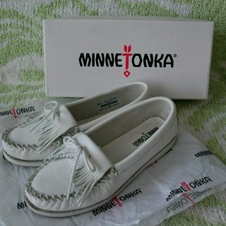 ミネトンカ(Minnetonka)のMINNETONKA(ローファー/革靴)