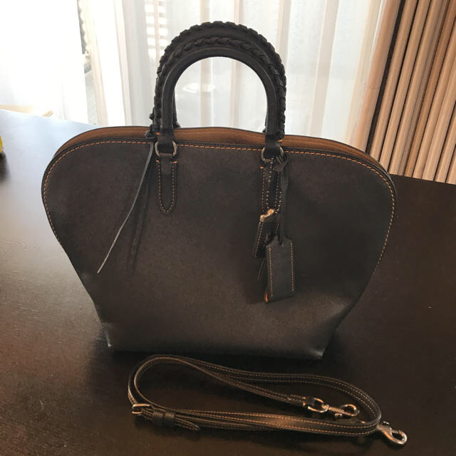 COACH(コーチ)のCOACH ブラック牛革ハンドバッグ レディースのバッグ(ハンドバッグ)の商品写真