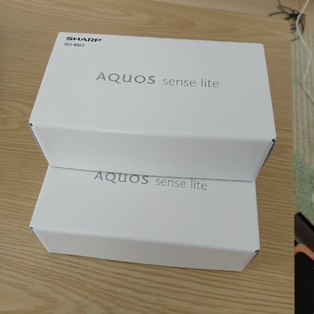 新品未使用 AQUOS SH-M05 White3台 Black1台