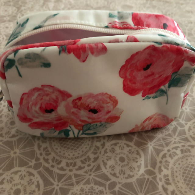 Cath Kidston(キャスキッドソン)のキャスキッドソンポーチとミラーセット レディースのファッション小物(ポーチ)の商品写真