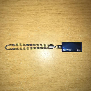 シリコンパワー USBメモリ 8GB SP008GBUF2810V1B(PC周辺機器)
