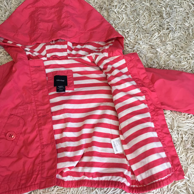 babyGAP(ベビーギャップ)の BabyGap ナイロンパーカー 80cm キッズ/ベビー/マタニティのベビー服(~85cm)(ジャケット/コート)の商品写真