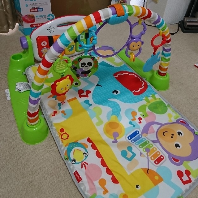 Fisher-Price(フィッシャープライス)の【ハルママ様専用】あんよでキック！４ＷＡＹ バイリンガル・ピアノジム

 キッズ/ベビー/マタニティのおもちゃ(ベビージム)の商品写真